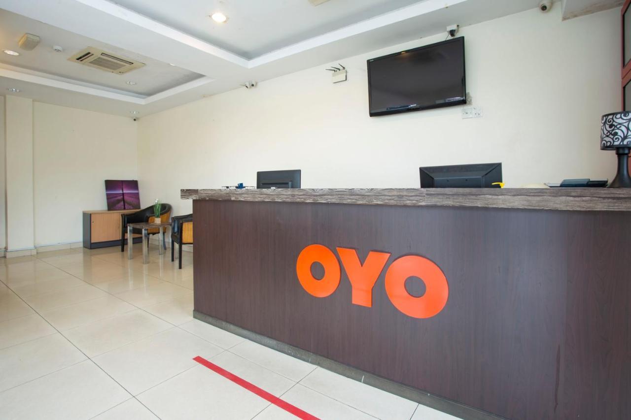Oyo 89966 Green World Hotel @ Seri Putra Kajang Zewnętrze zdjęcie